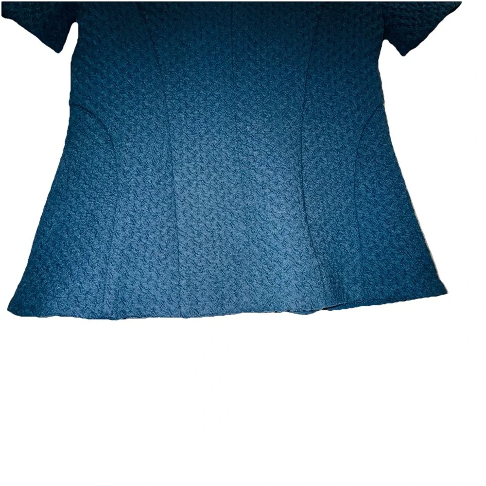 Ann Taylor Geo Jacquard Peplum Top Blue/Teal Textured Knit XS V neck zipper chic